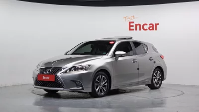 Lexus CT200h
