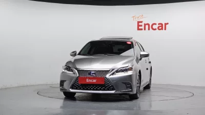 Lexus CT200h