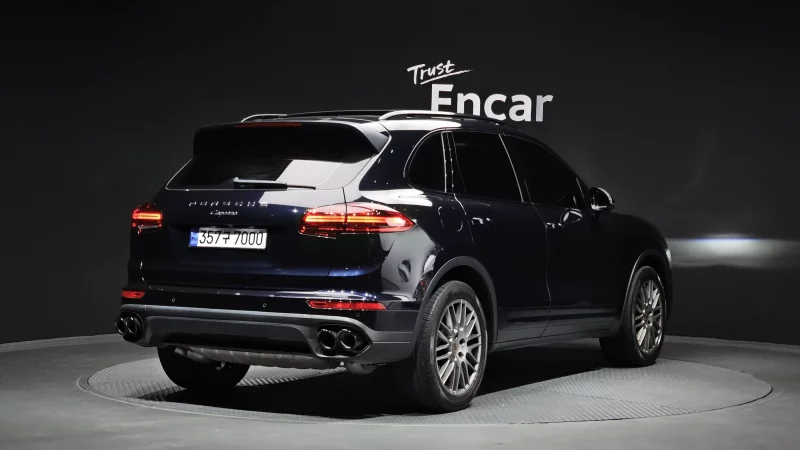 Porsche CAYENNE
