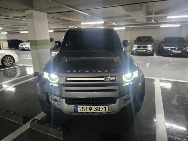 Land Rover DEFENDER