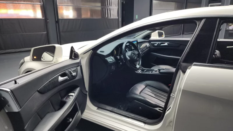 Mercedes-Benz CLS-Class