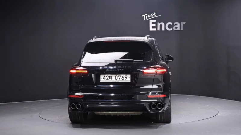 Porsche CAYENNE