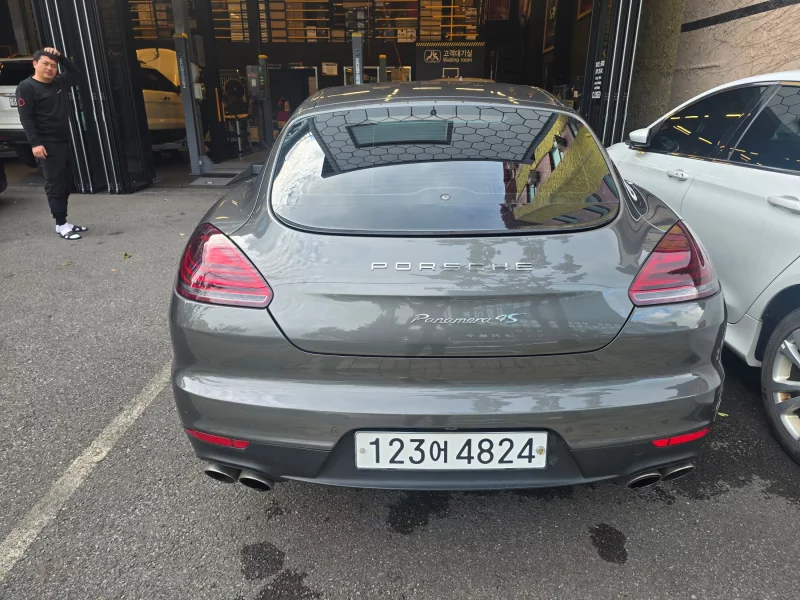 Porsche PANAMERA