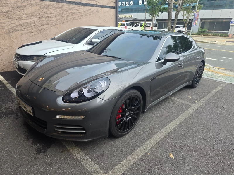 Porsche PANAMERA