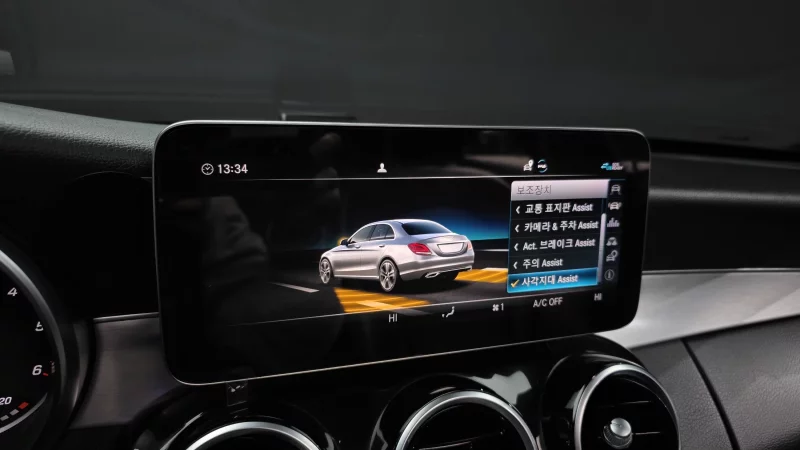 Mercedes-Benz C-Class