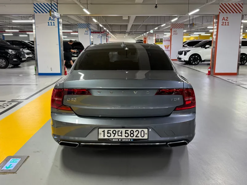 Volvo S90