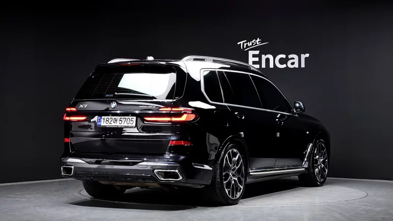 BMW X7