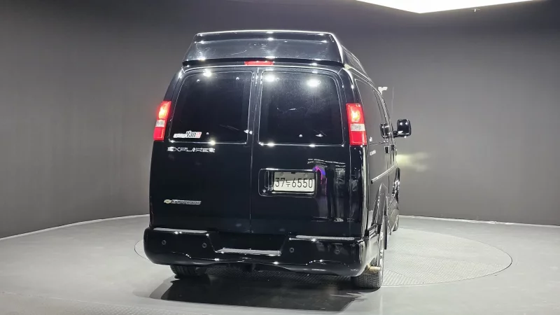 Chevrolet Express Van