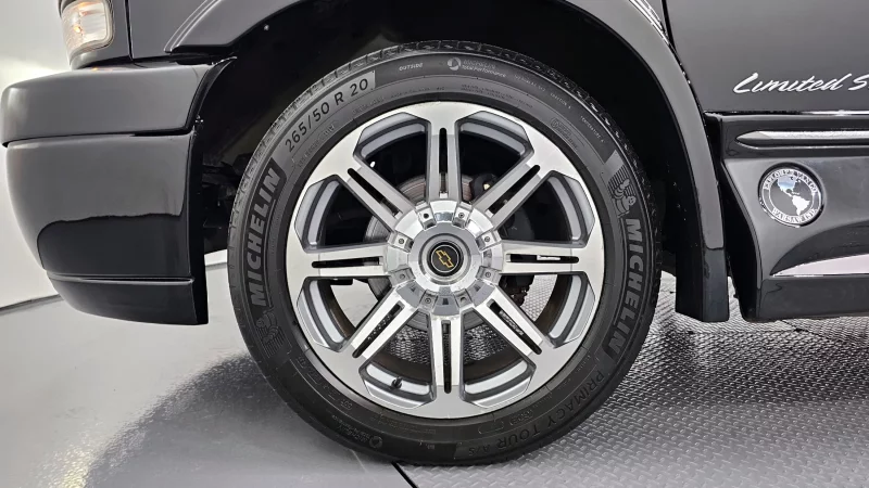 Chevrolet Express Van