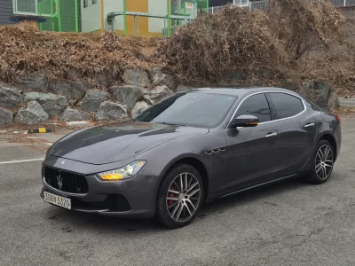 Maserati GHIBLI