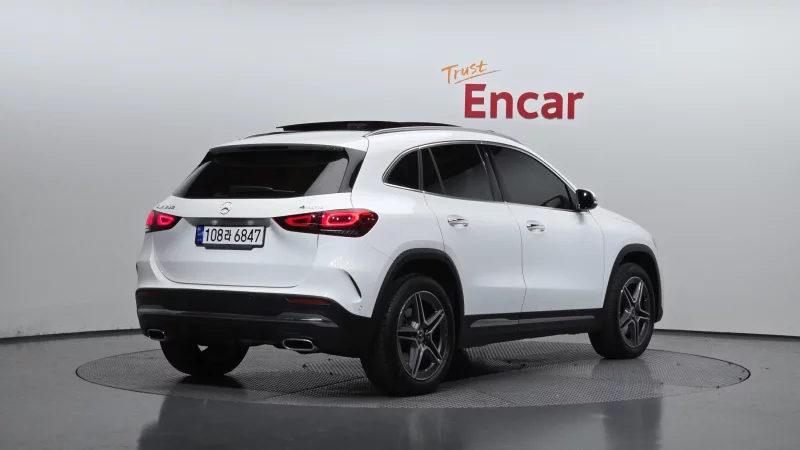 Mercedes-Benz GLA-Class