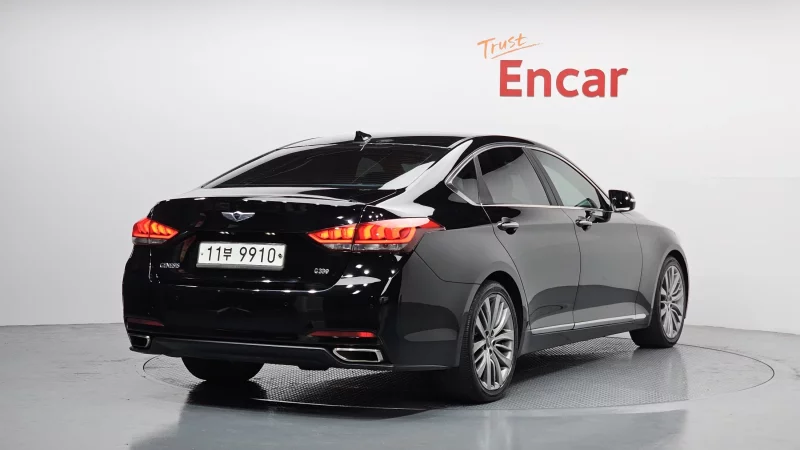 Hyundai Genesis