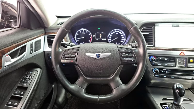 Hyundai Genesis