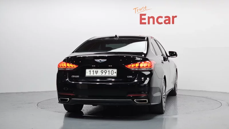 Hyundai Genesis