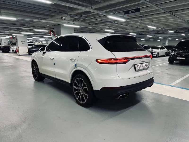 Porsche CAYENNE