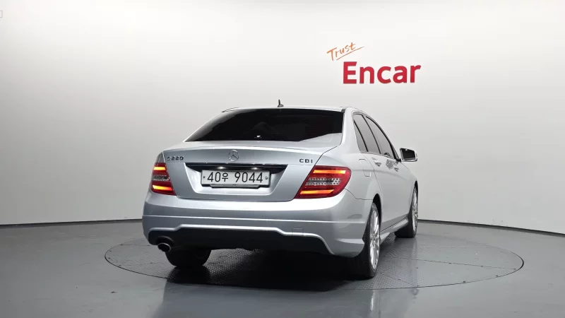 Mercedes-Benz C-Class