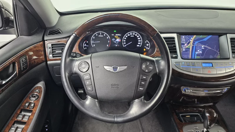 Hyundai Genesis