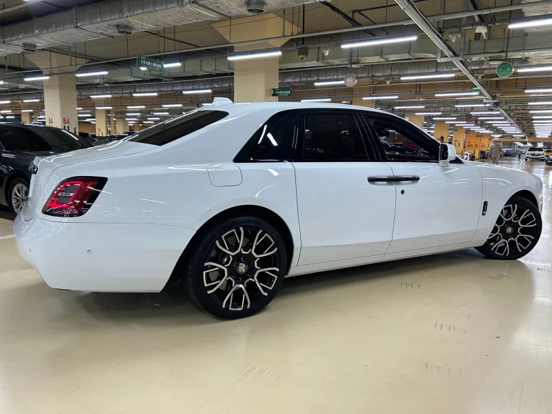 Rolls-Royce GHOST