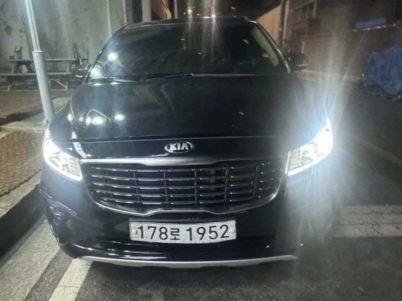 Kia Carnival