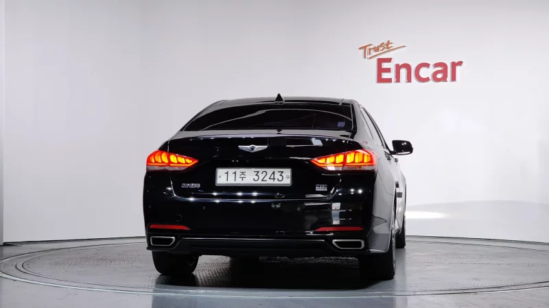 Hyundai Genesis
