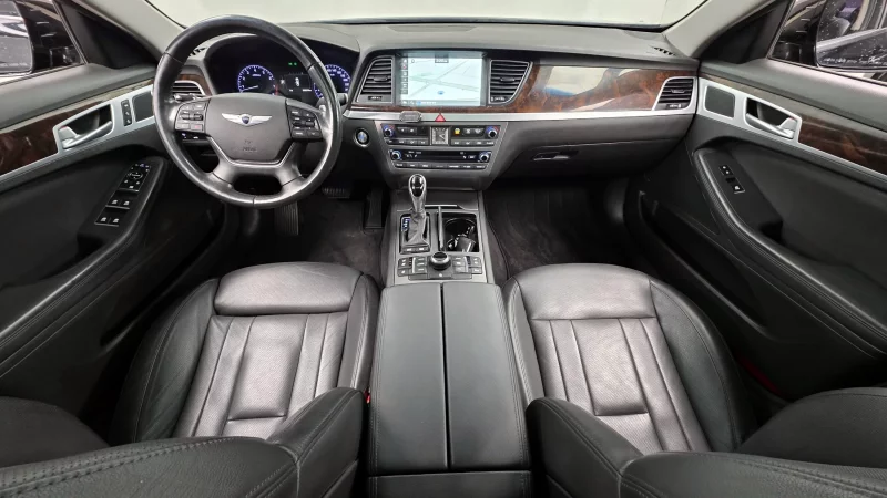 Hyundai Genesis