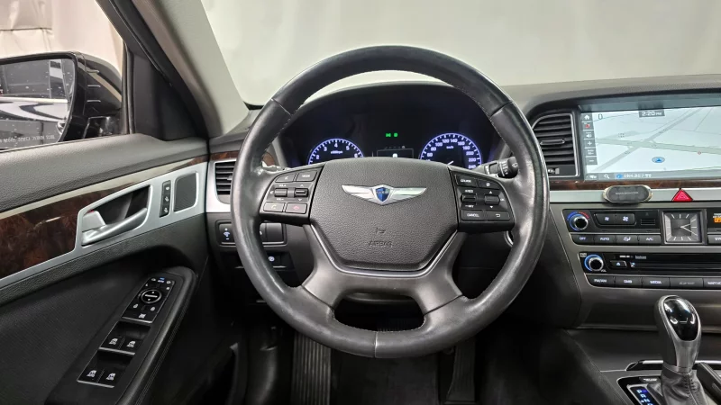 Hyundai Genesis