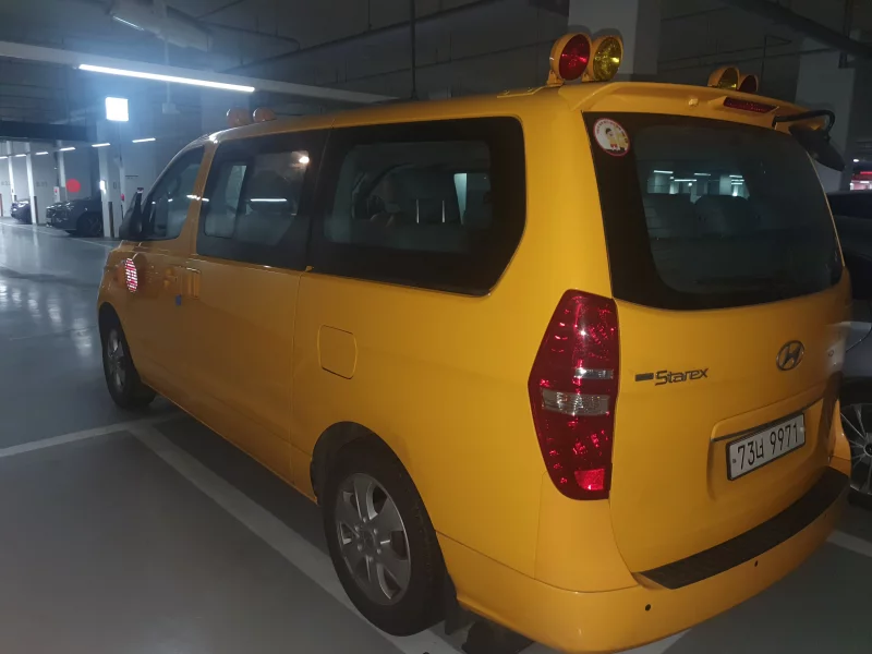 Hyundai Starex