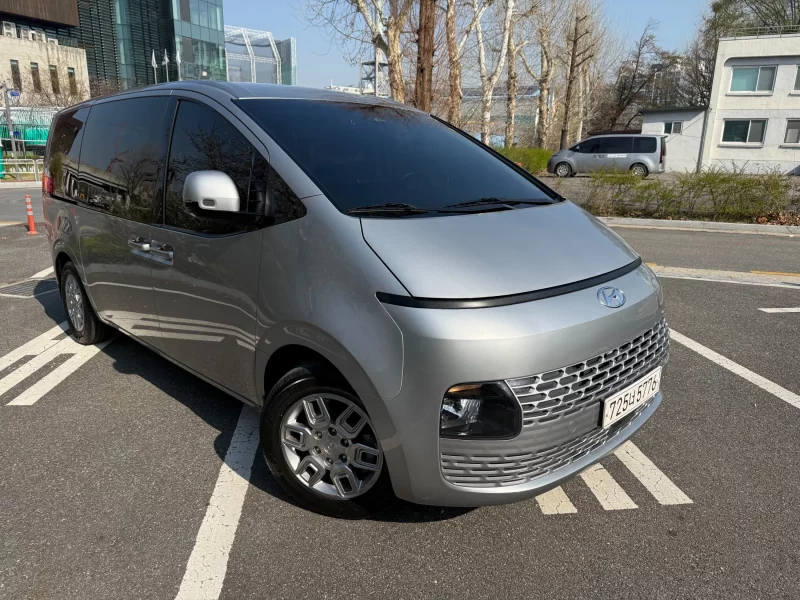 Hyundai Staria