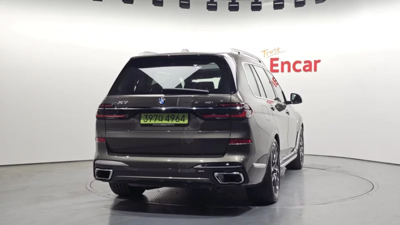 BMW X7
