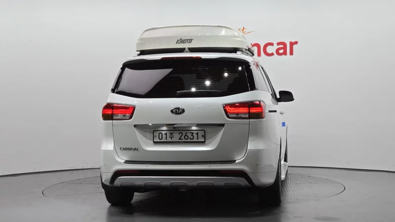 Kia Carnival