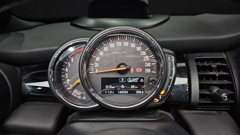 MINI Cooper Convertible