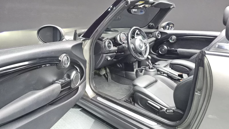 MINI Cooper Convertible