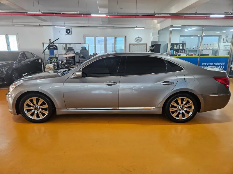 Hyundai Equus