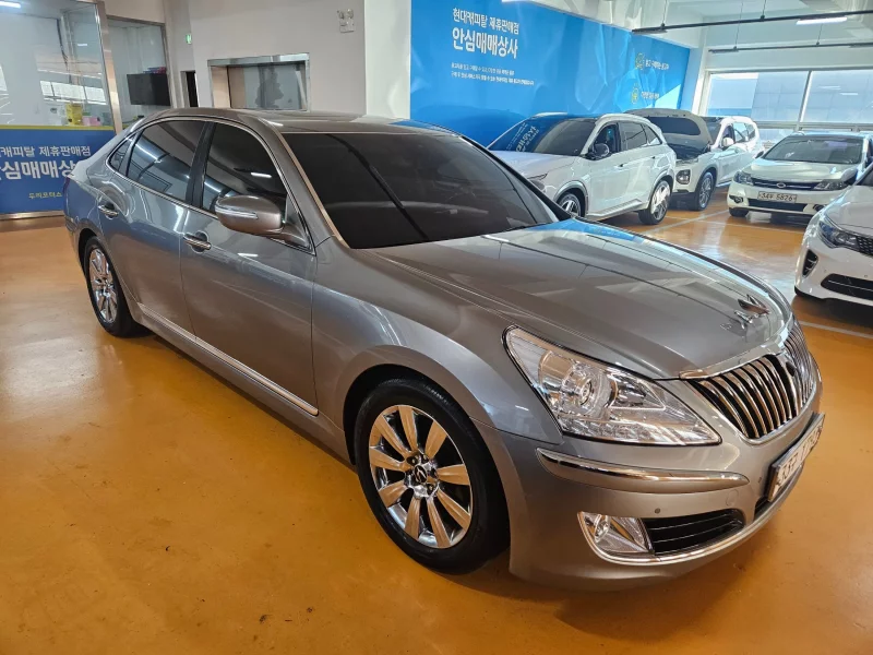 Hyundai Equus