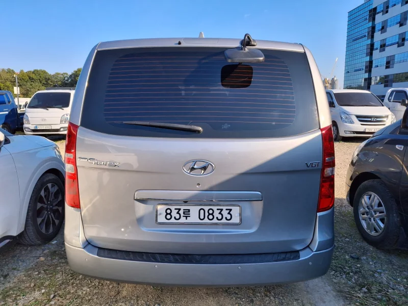 Hyundai Starex