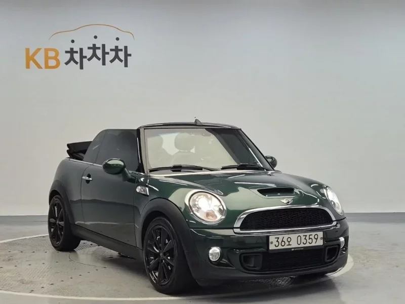 MINI Cooper Convertible