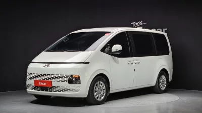 Hyundai Staria