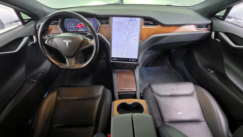 Tesla MODEL S