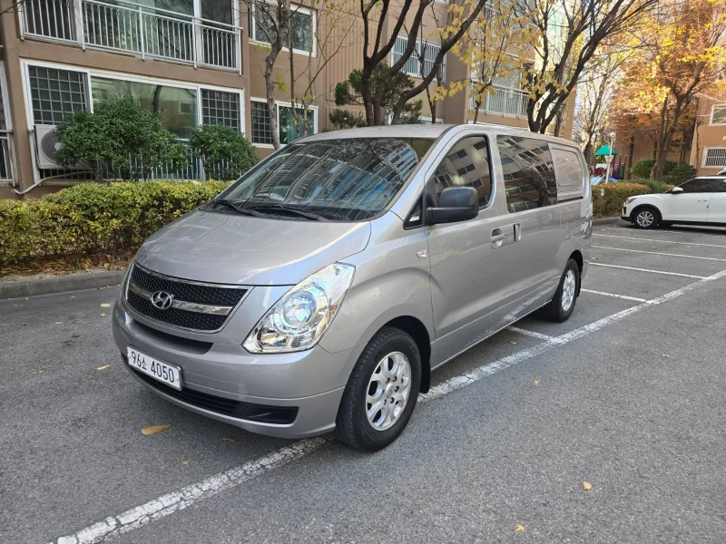 Hyundai Starex