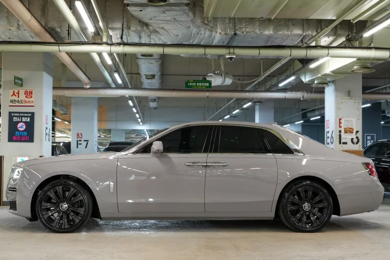 Rolls-Royce GHOST