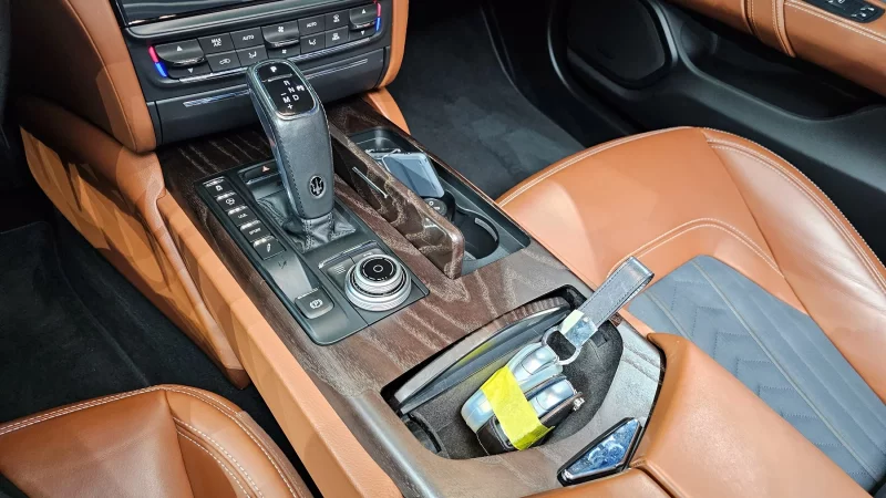 Maserati QUATTROPORTE