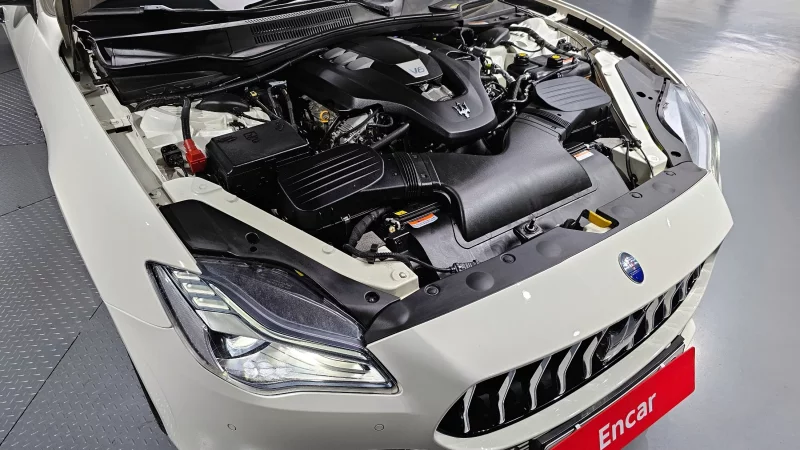 Maserati QUATTROPORTE