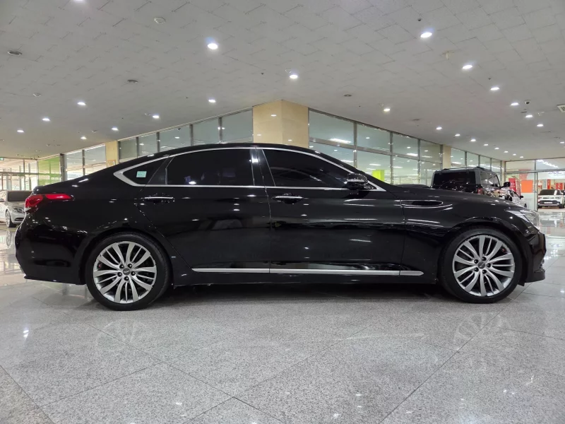 Hyundai Genesis