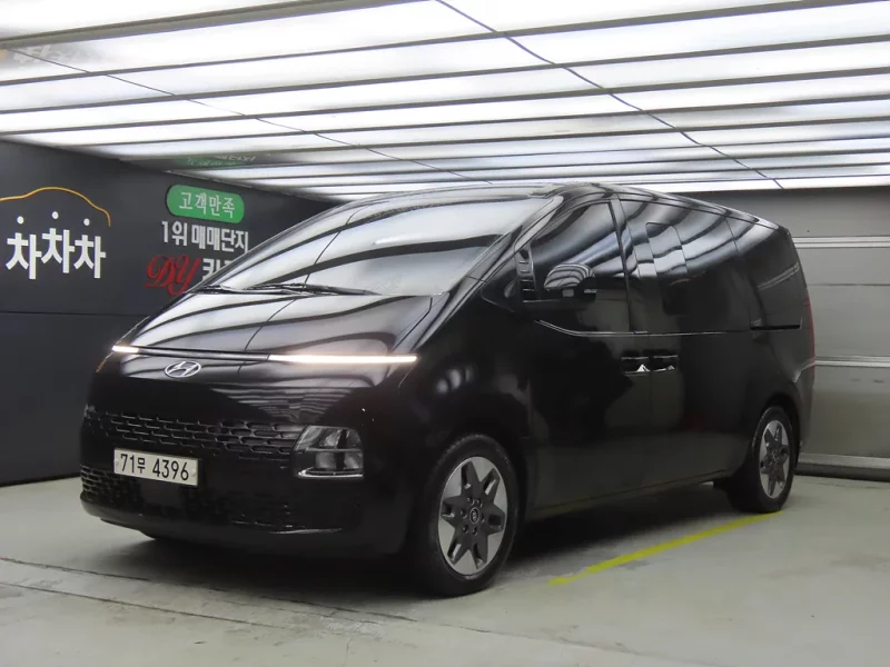 Hyundai Staria