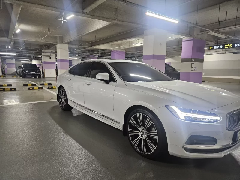 Volvo S90