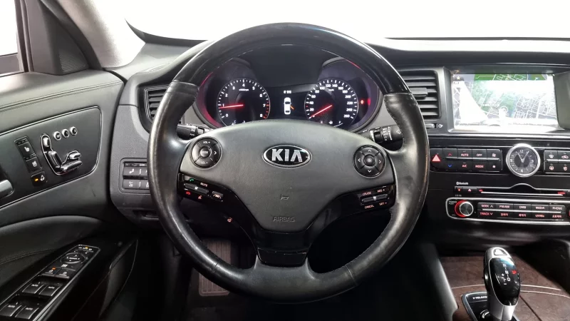 Kia K9
