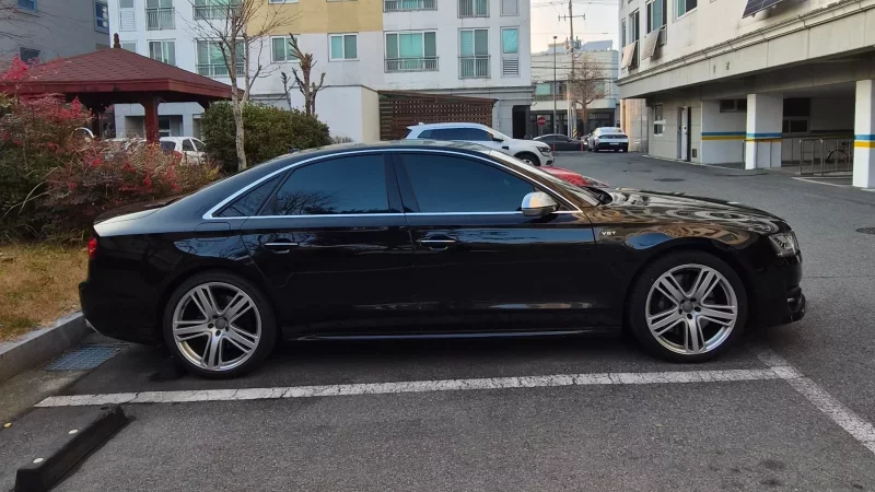 Audi S8