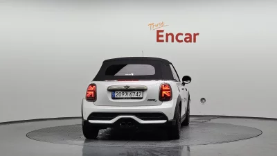 MINI Cooper Convertible