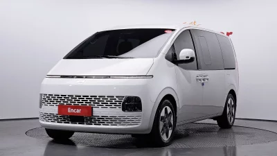 Hyundai Staria