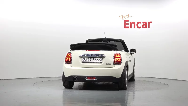 MINI Cooper Convertible